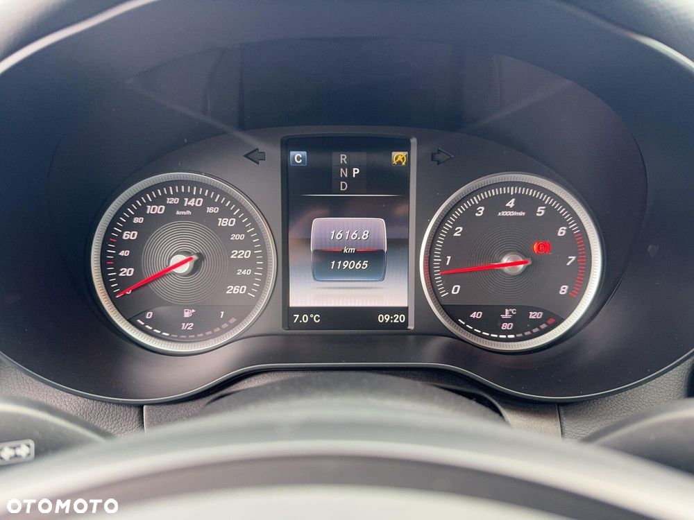 Mercedes-Benz Klasa C 180 9G-TRONIC - 13