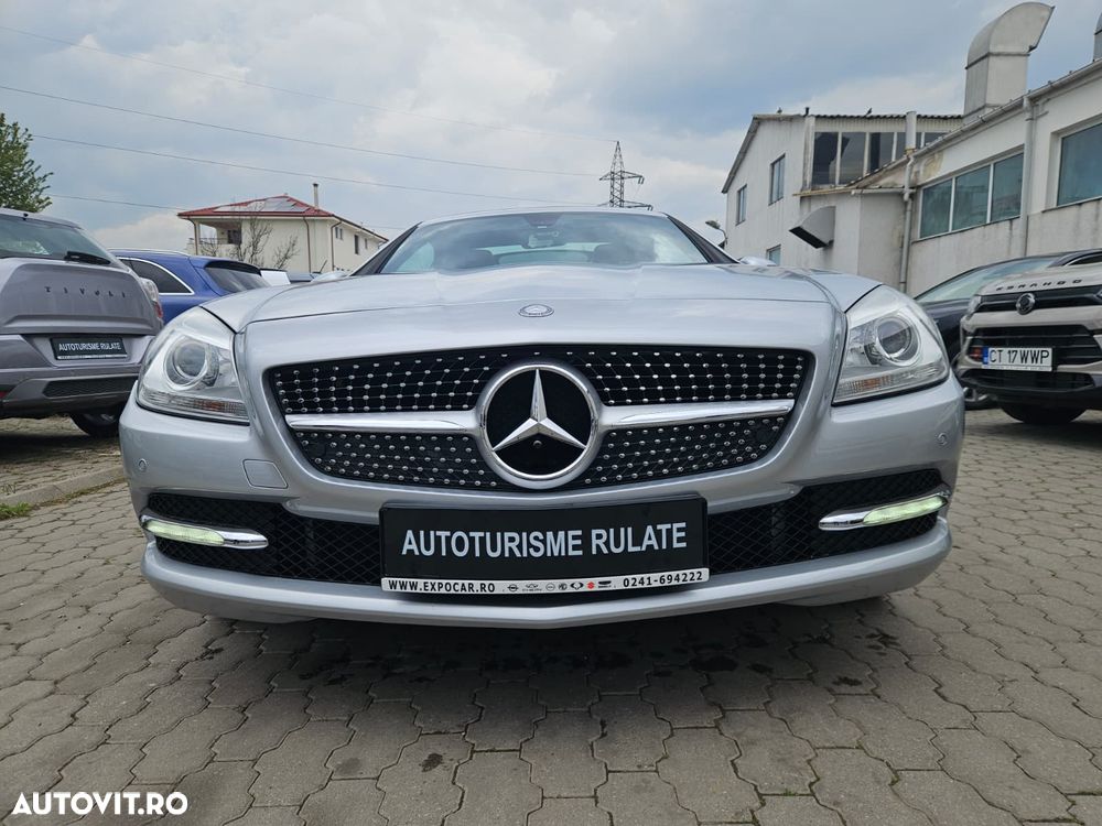 Mercedes-Benz SLK 250 (BlueEFFICIENCY) 7G-TRONIC - 20
