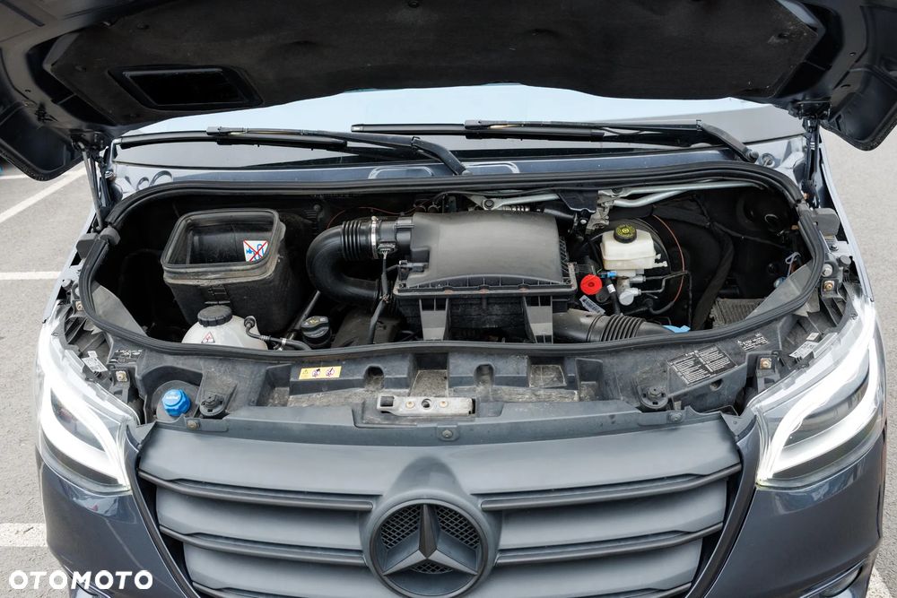 Mercedes-Benz SPRINTER 907 - 31