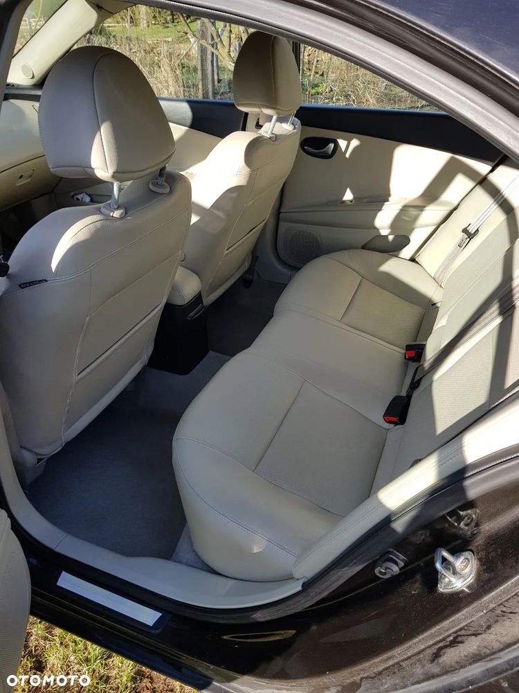 Nissan Primera - 9