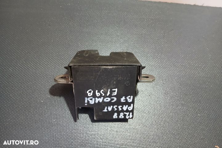Broasca hayon 1K6827505E 1K6827505E Volkswagen VW Passat B7 [2010 - 2 - 2