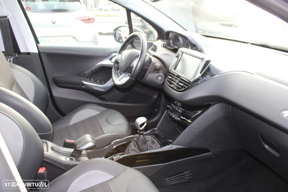 Peugeot 2008 PureTech 110 Stop&Start Allure - 25