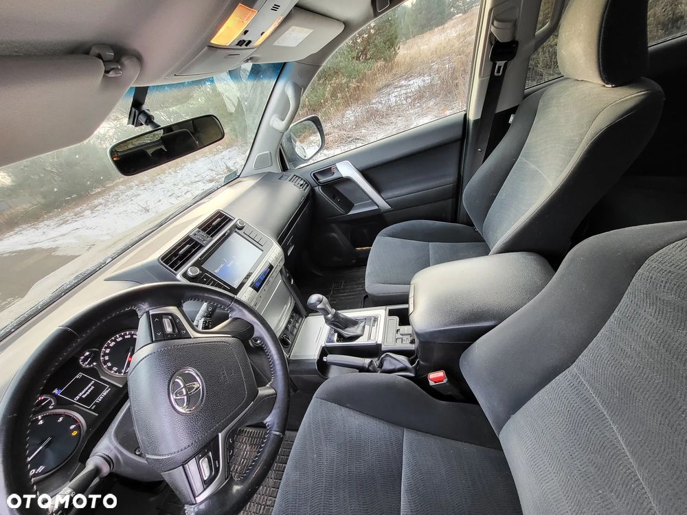 Toyota Land Cruiser - 19