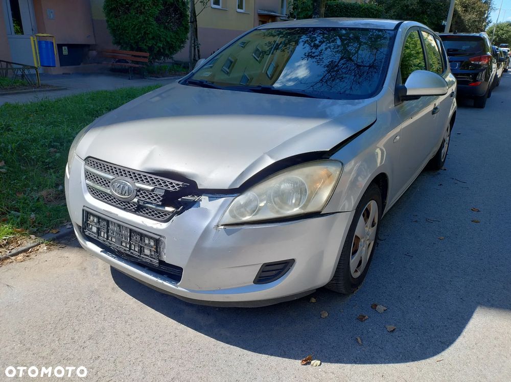 Kia Ceed 1.6 Crdi Comfort - 4