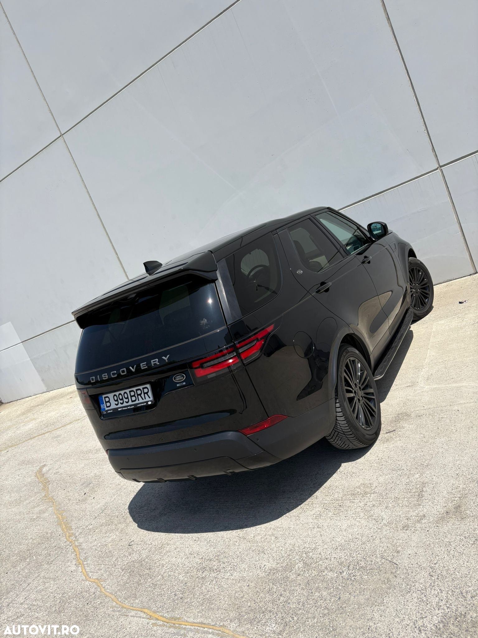 Land Rover Discovery 2.0 L SD4 HSE Luxury - 4
