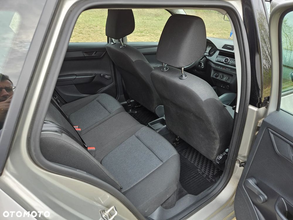 Skoda Fabia 1.2 TSI Active - 13