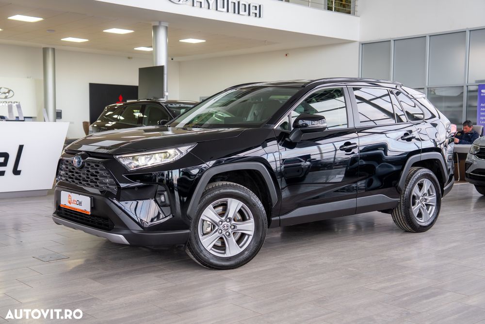Toyota RAV4 - 8