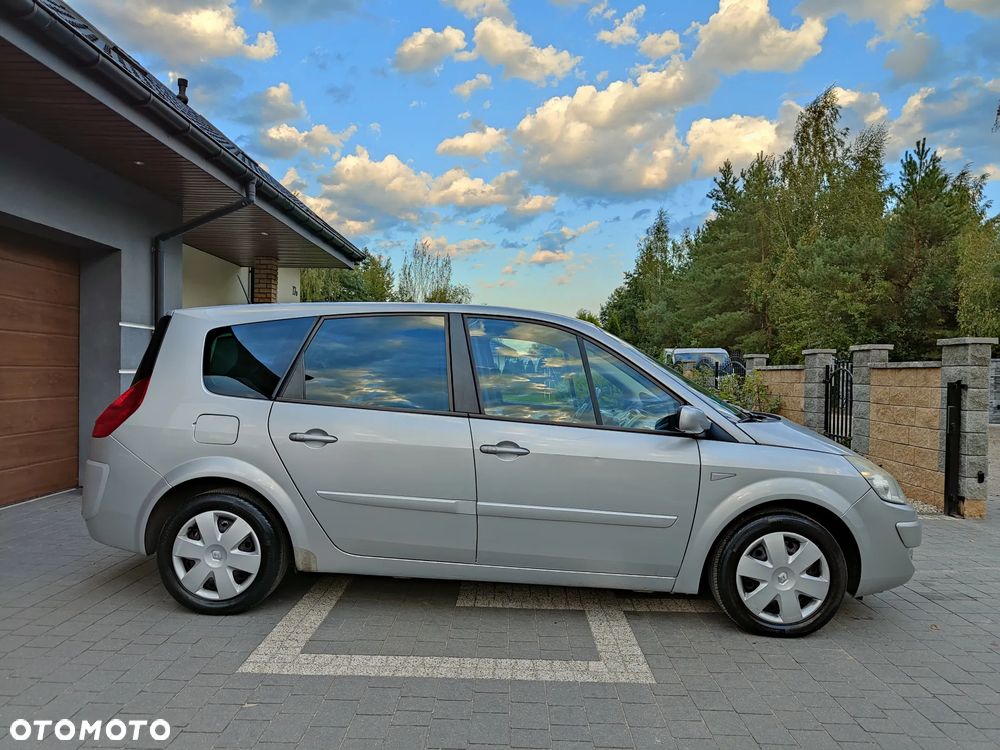 Renault Grand Scenic 2.0 16V Confort Expression - 3