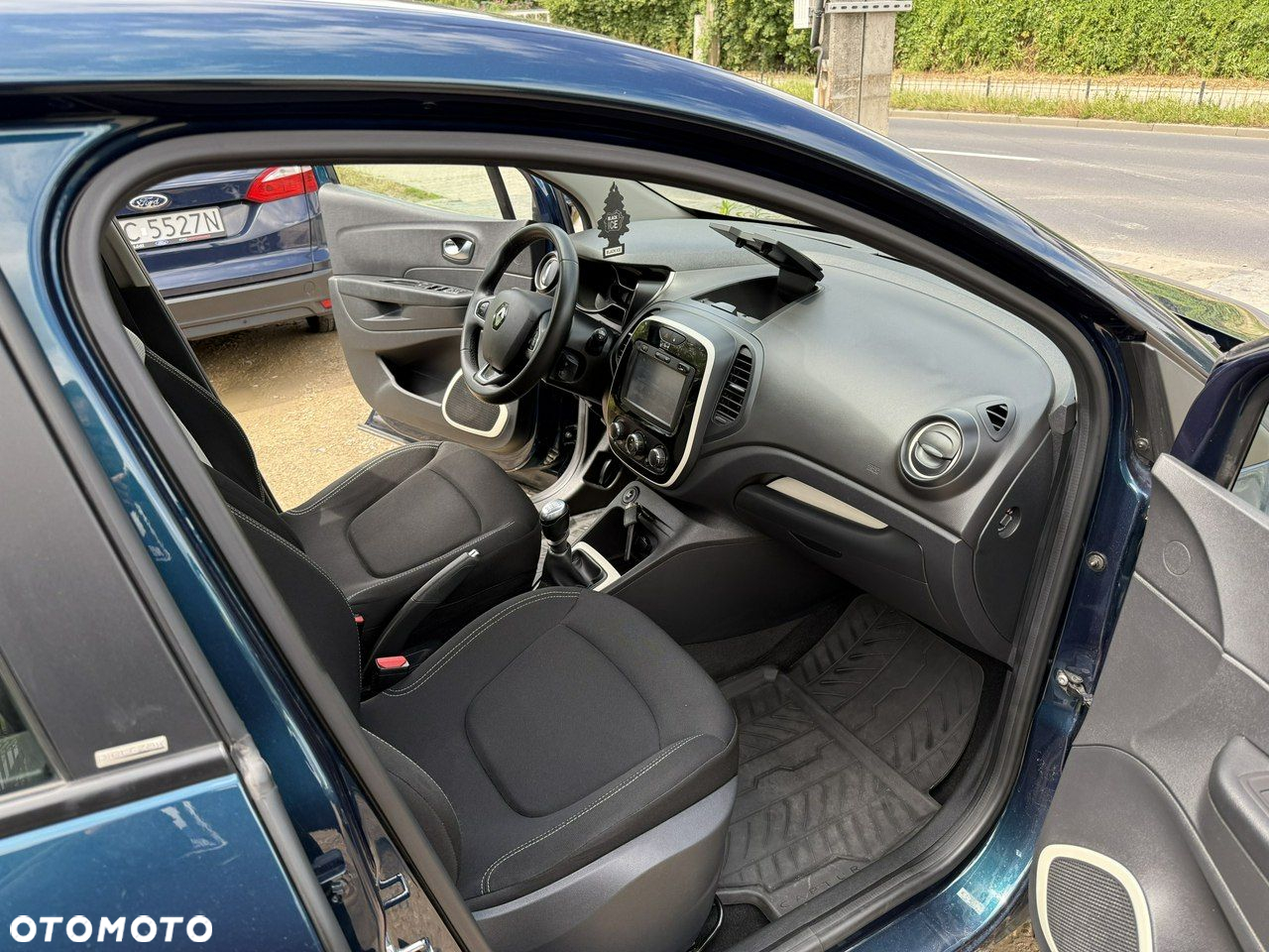Renault Captur - 16