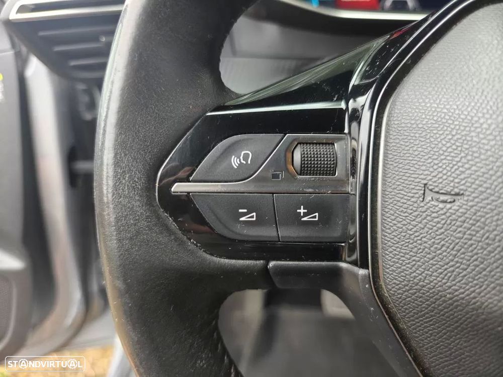 Peugeot e-208 50 kWh Allure Pack - 29