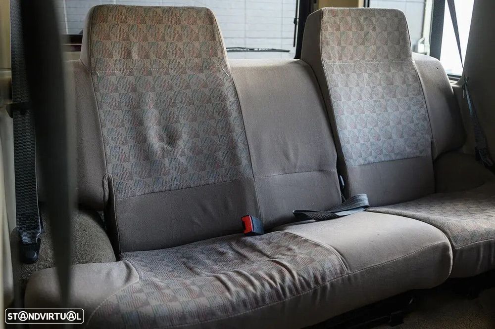 Land Rover Discovery - 45