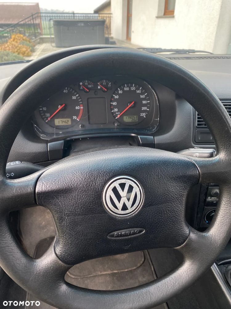 Volkswagen Golf 1.4 Basis - 3