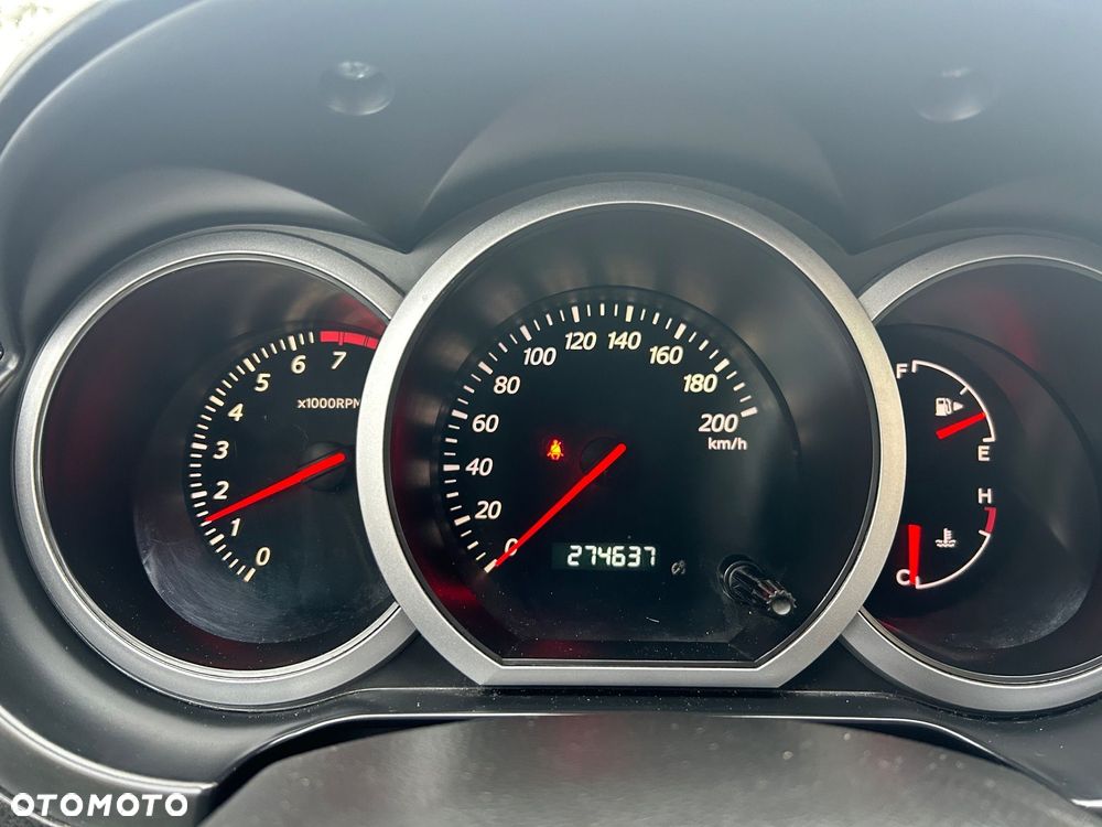 Suzuki Grand Vitara 2.0 - 12