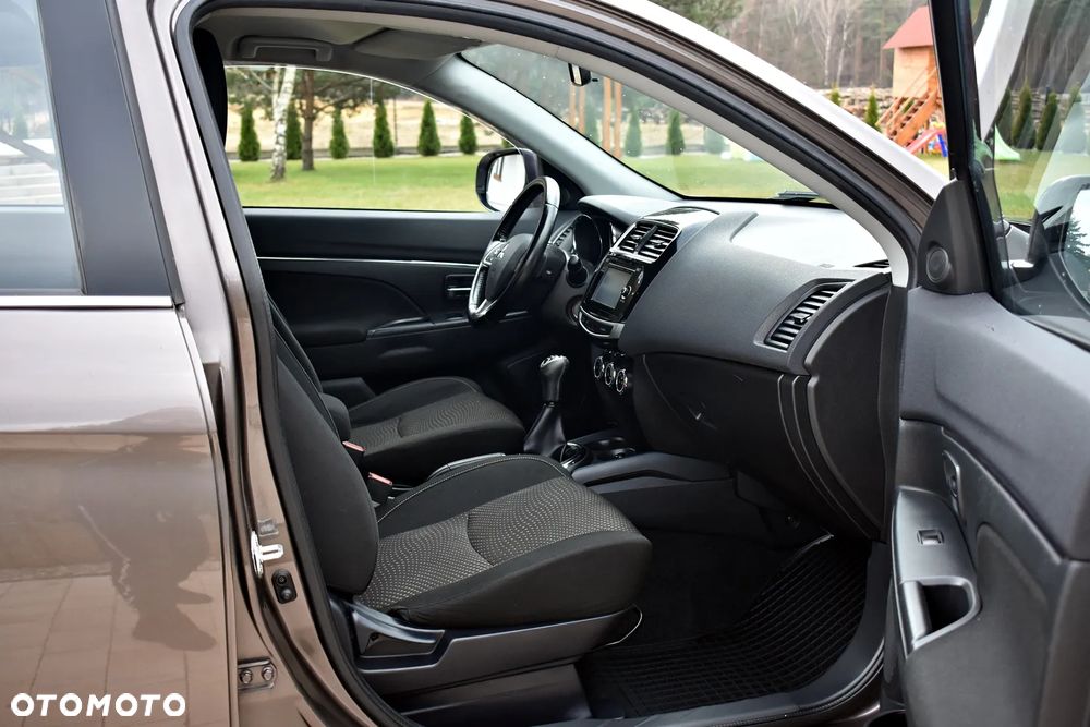 Mitsubishi ASX 1.6 2WD Plus - 27