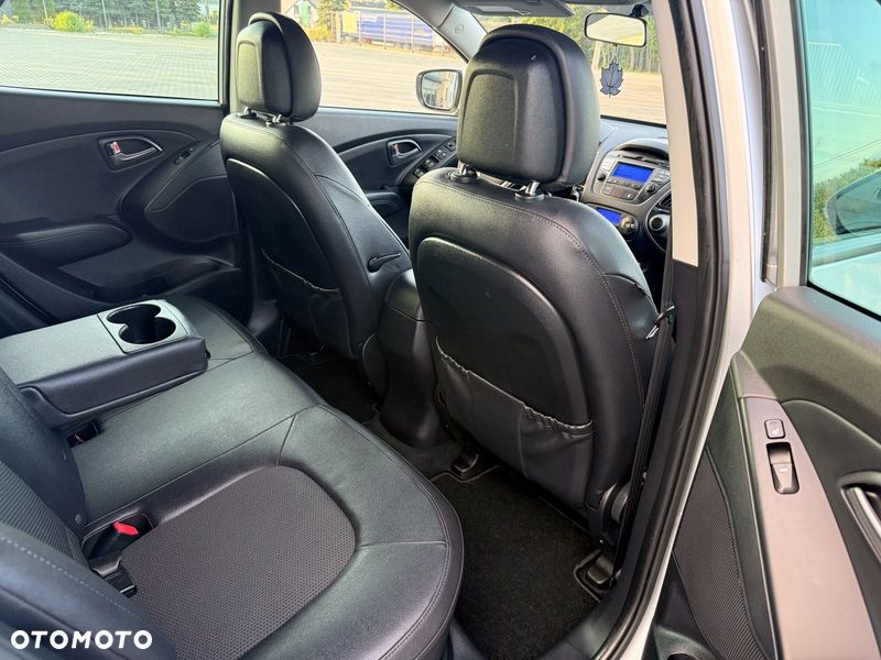 Hyundai ix35 1.6 2WD blue Trend - 14