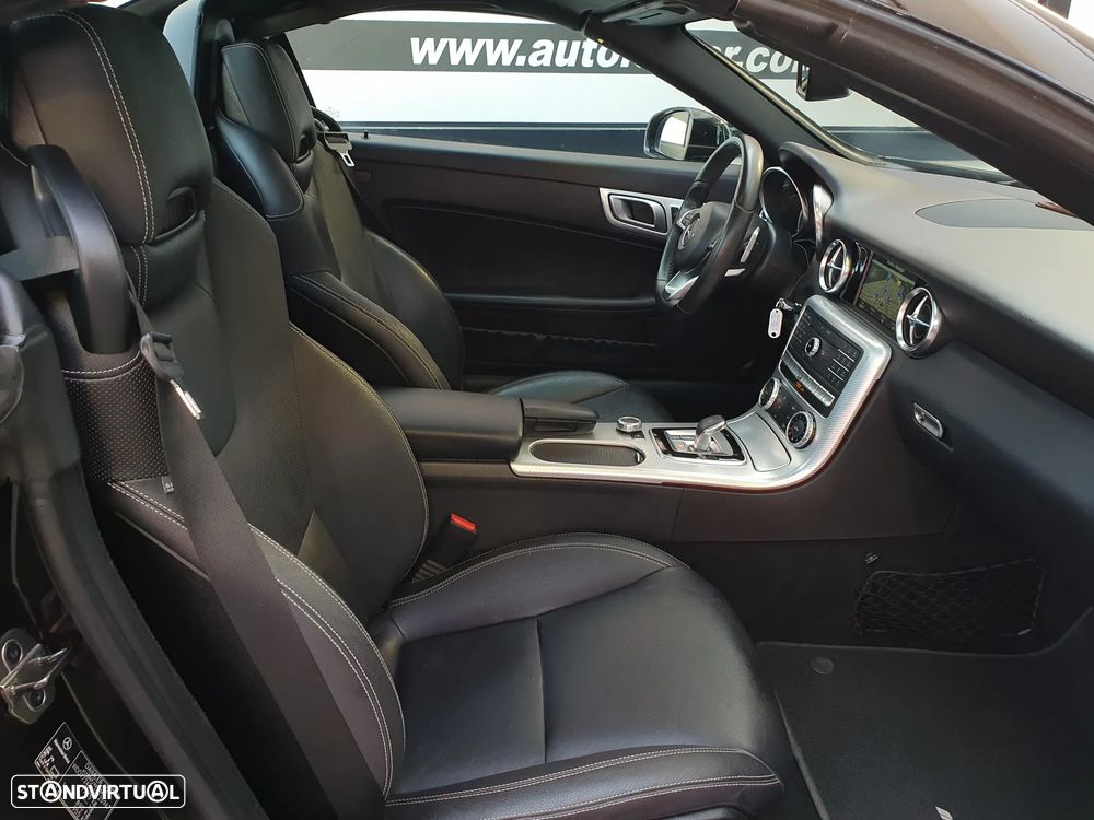 Mercedes-Benz SLC 180 9G-TRONIC RedArt Edition - 4