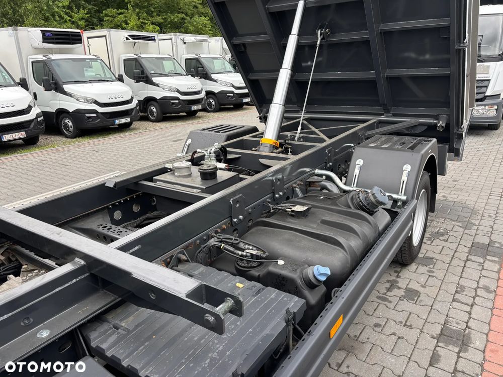 Mercedes-Benz 818 821 921 1018 1221 1218 1224 1523 1527 - 14