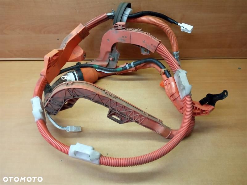PRZEWODY WYSOKIEGO NAPIĘCIA TOYOTA AURIS II 1.8 H - 1