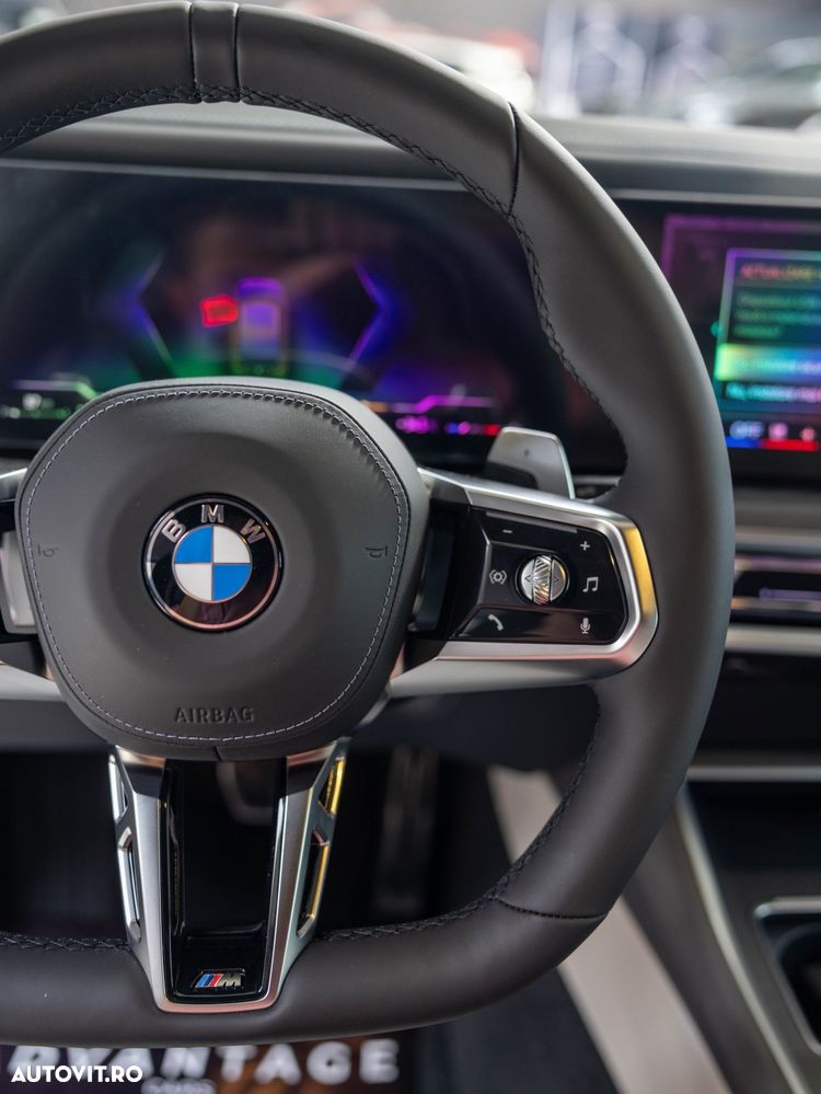 BMW Seria 7 740d xDrive MHEV - 31