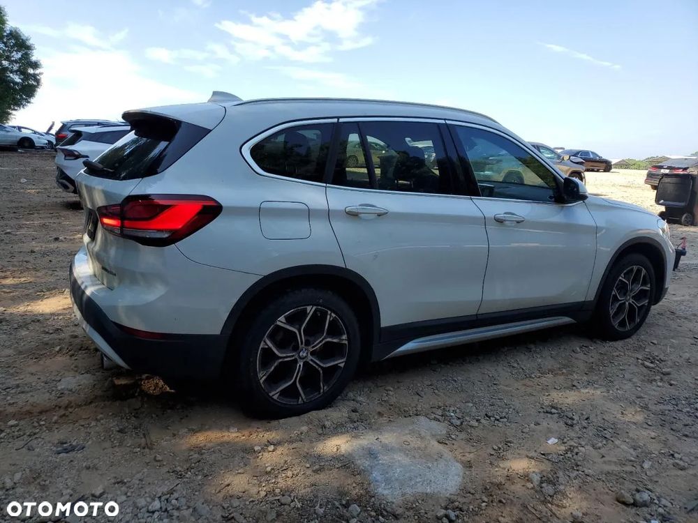 BMW X1 xDrive25i GPF Advantage - 4