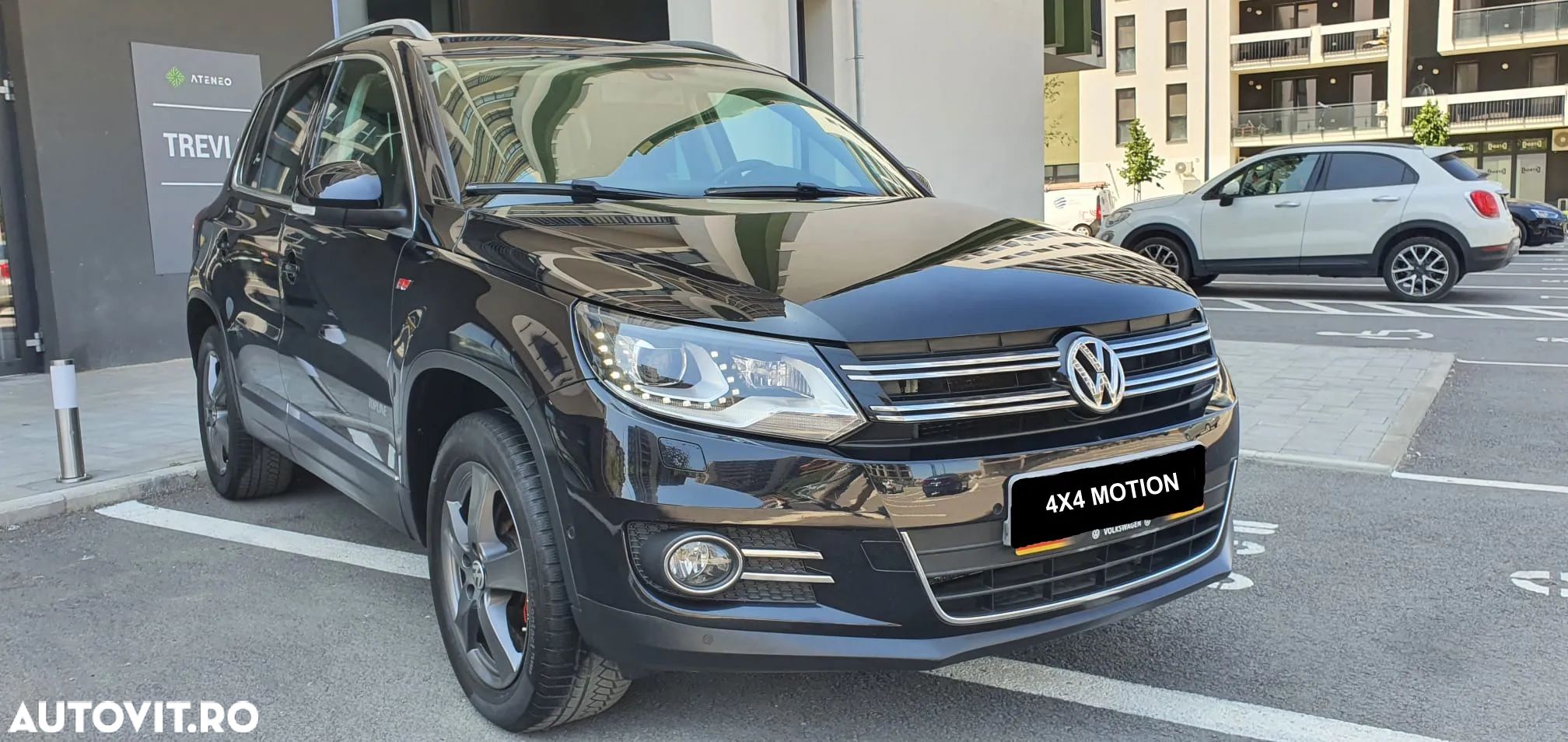 Volkswagen Tiguan - 1