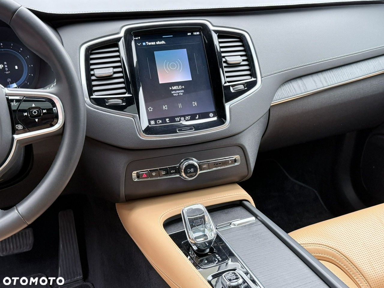 Volvo XC 90 - 32