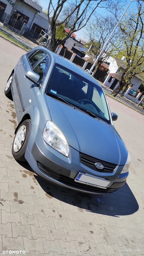 Kia Rio - 3