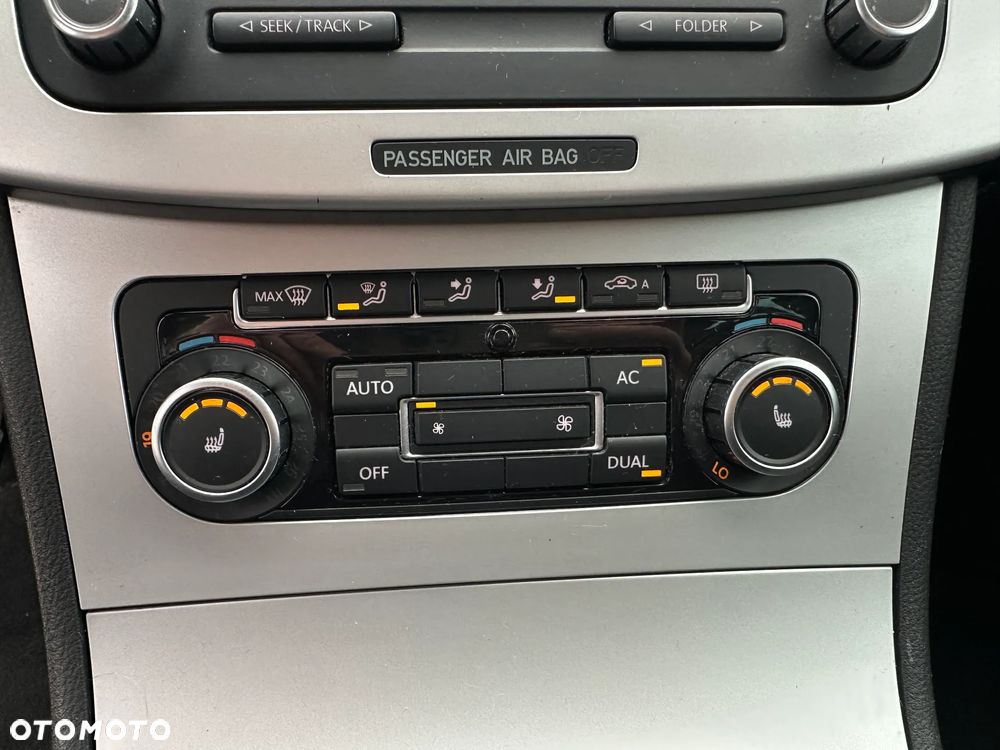 Volkswagen Passat 2.0 TDI DPF Comfortline - 34