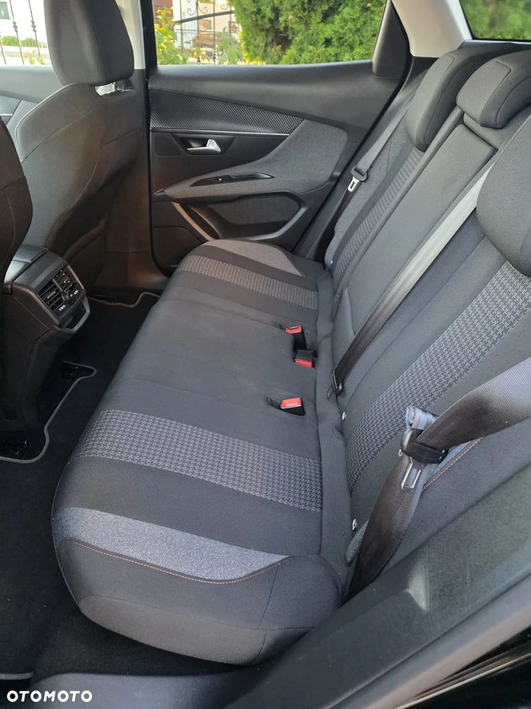 Peugeot 3008 1.2 PureTech Active S&S EAT8 - 13