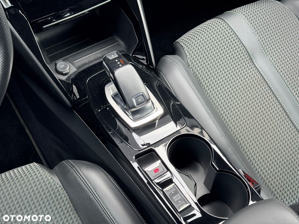 Peugeot 2008 1.5 BlueHDi GT S&S EAT8 - 26