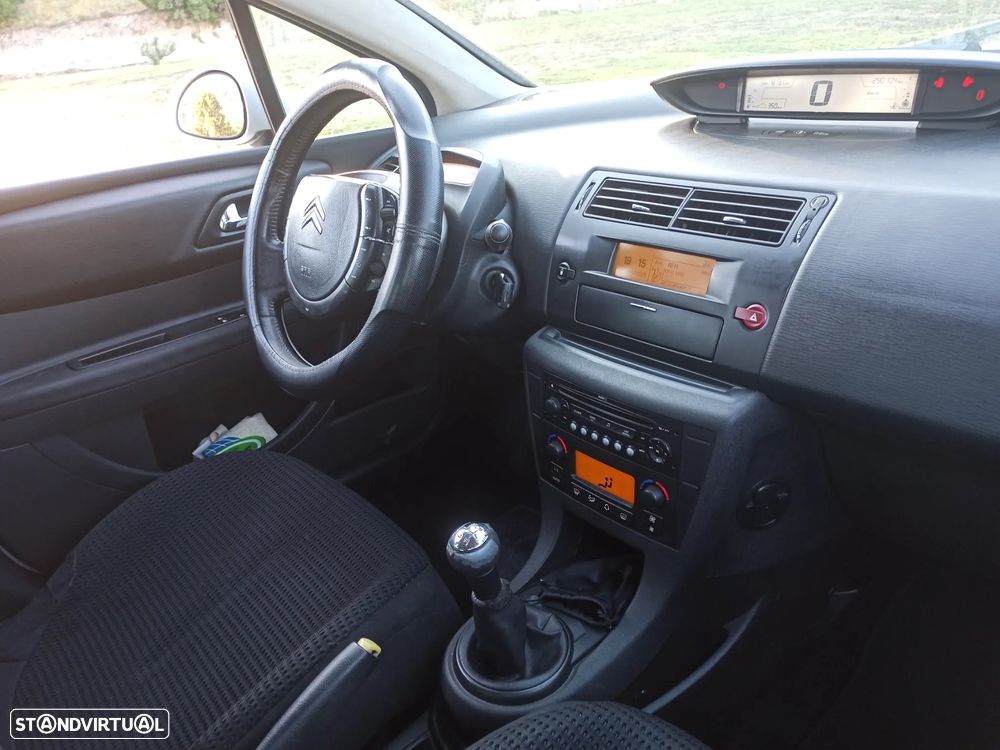 Citroën C4 1.6 HDi 110 Exclusive - 7