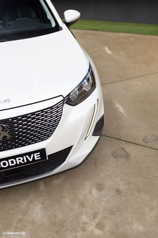 Peugeot e-2008 Allure - 22