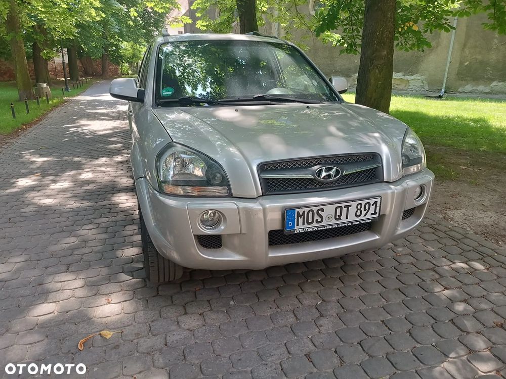 Hyundai Tucson 2.0 4WD GLS - 24