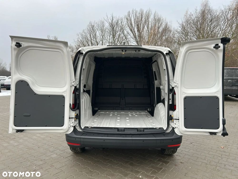Volkswagen Caddy 1,5 l TSI 116 KM manualna - 11
