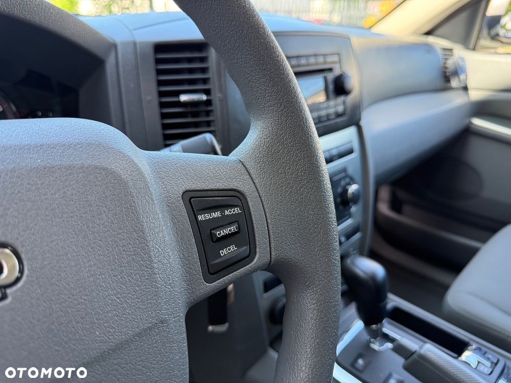 Jeep Grand Cherokee 3.0 CRD Laredo - 16