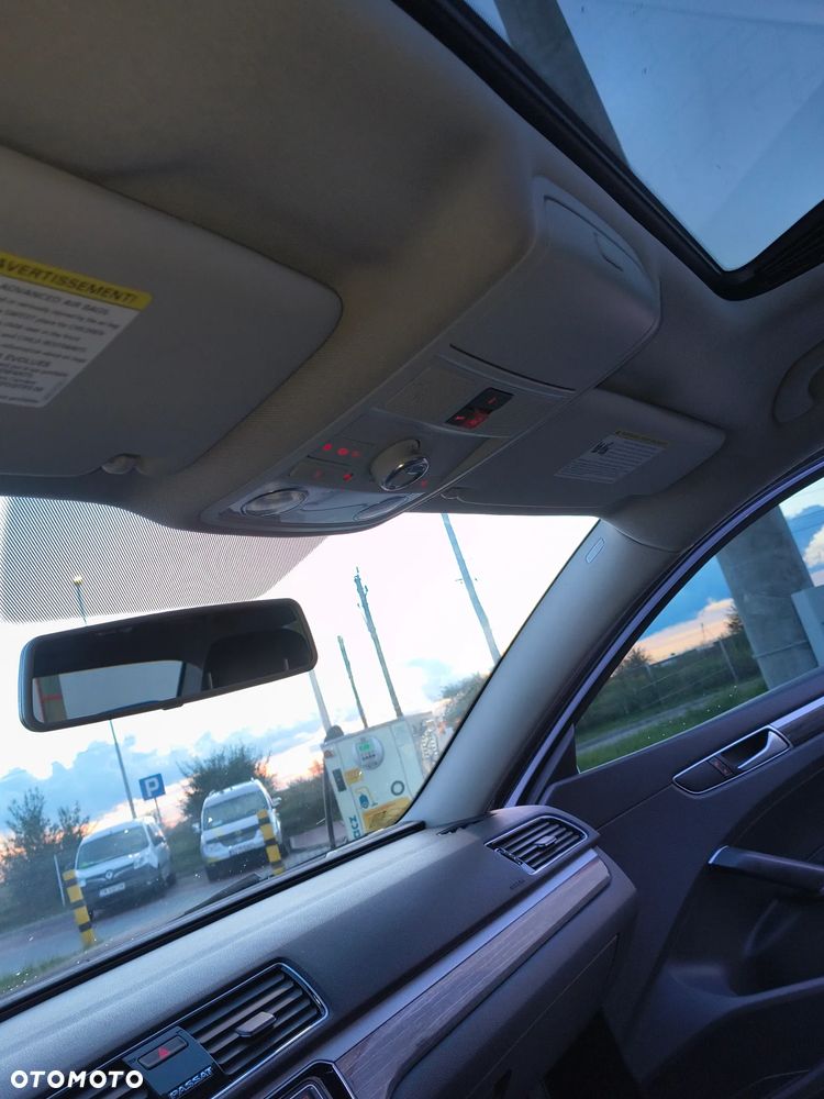 Volkswagen Passat - 16
