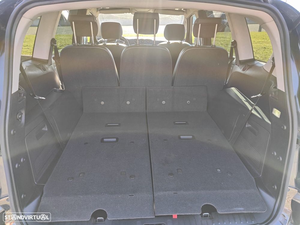 Ford S-Max 2.0 TDCi Titanium 7L - 11