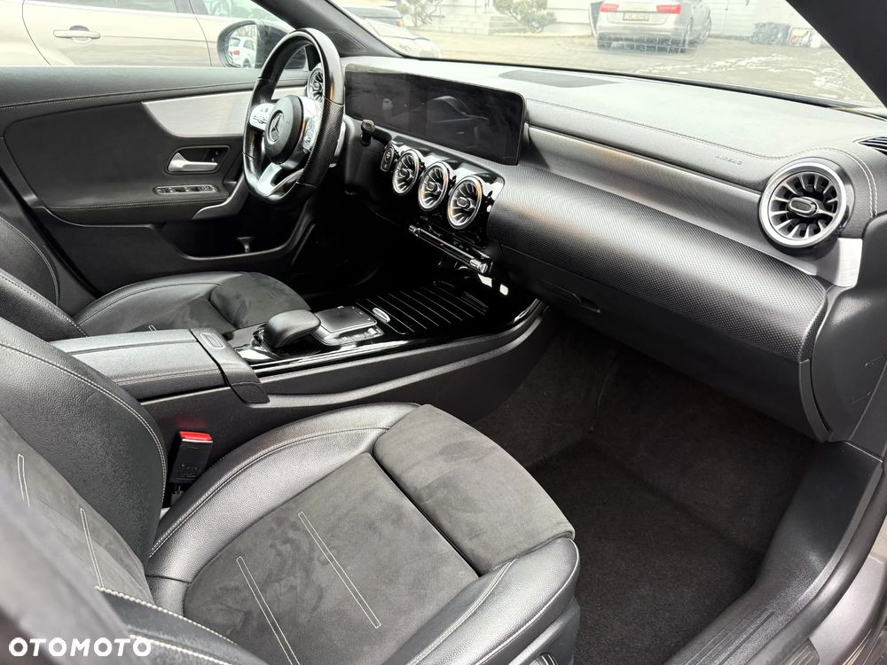Mercedes-Benz CLA 200 7G-DCT Edition AMG Line - 9
