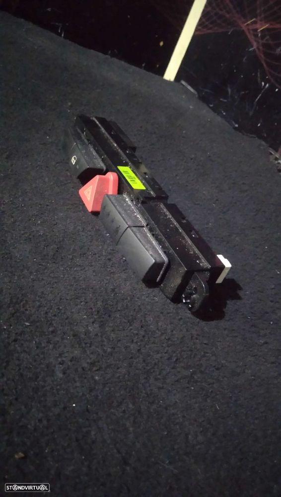 Botão 4 Piscas  Kia Ceed Sw (Ed) - 2