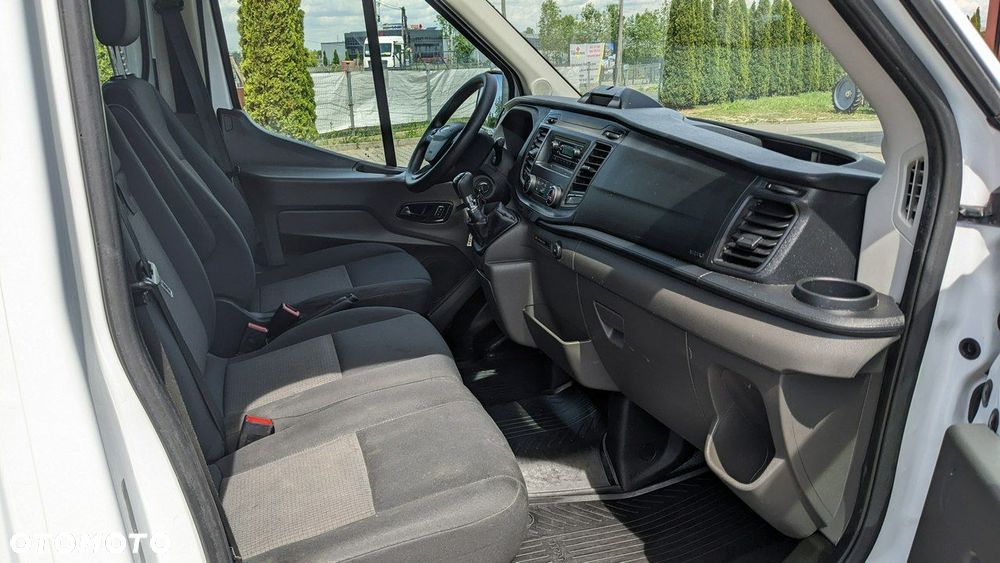 Ford Transit - 12