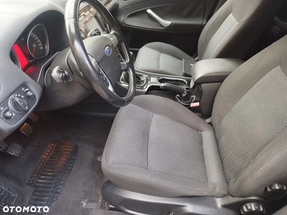 Ford Mondeo 2.0 Ghia Executive - 15