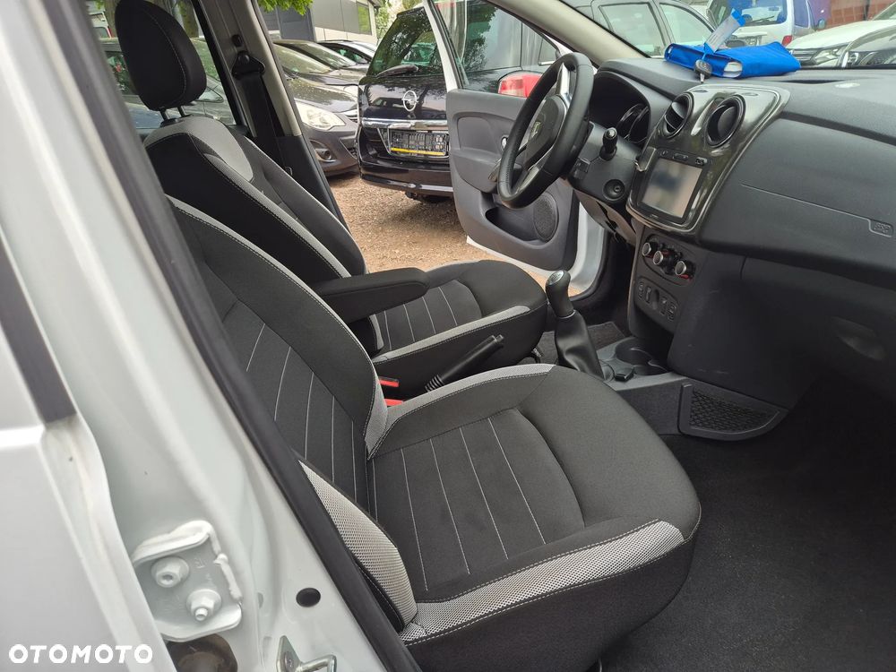Dacia Sandero TCe 90 Laureate - 16