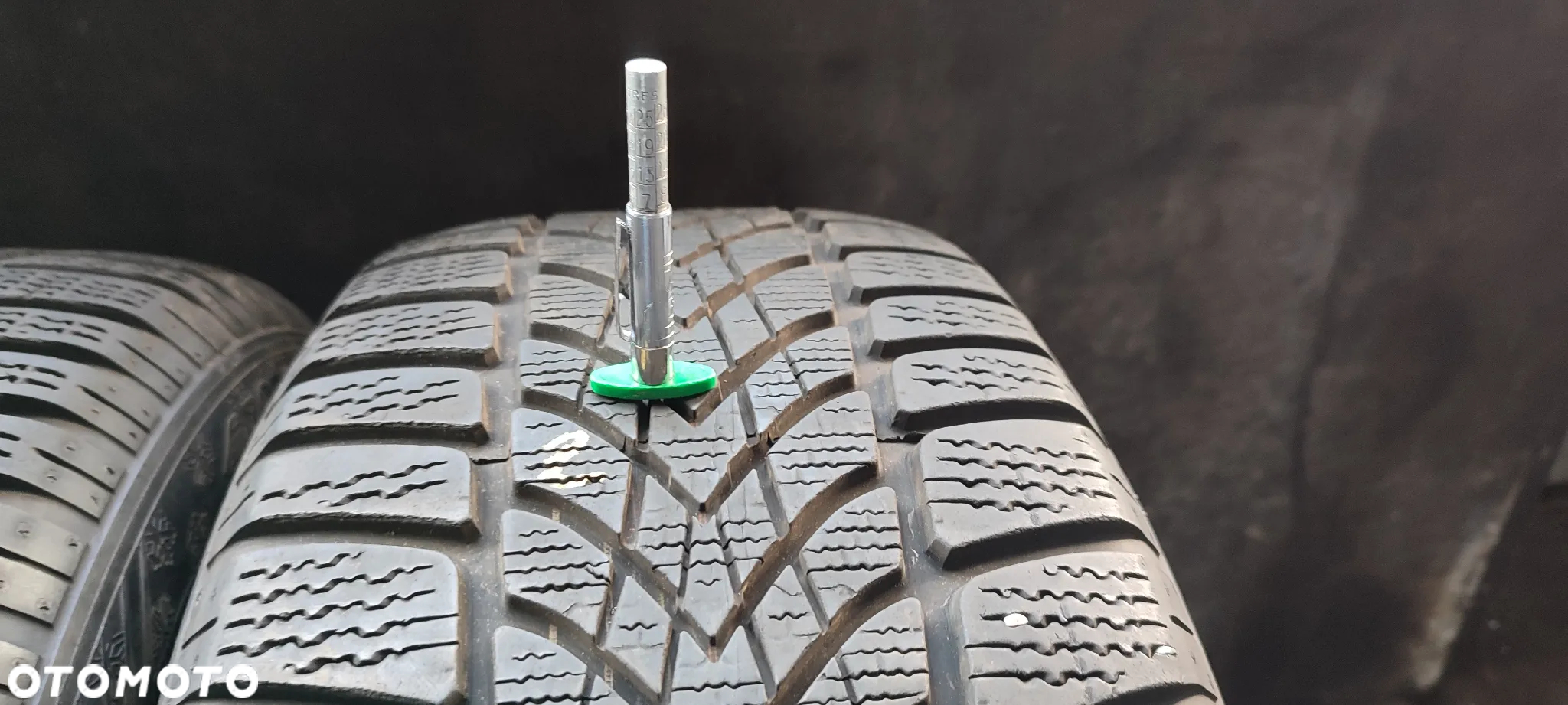 Opony 225/50R17 DUNLOP SP WINNTER SPORT 4D RSC DSST Zima para - 9