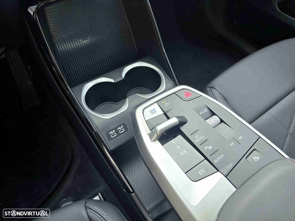 BMW iX1 eDrive20 xLine - 15
