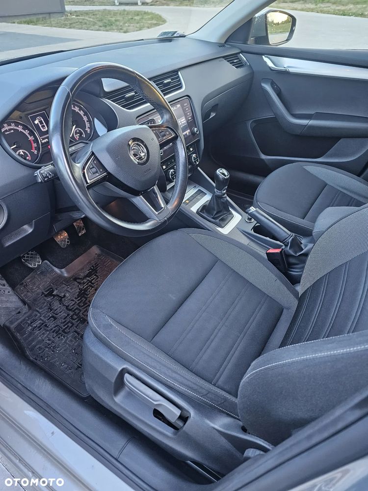 Skoda Octavia 1.6 TDI Ambition - 10