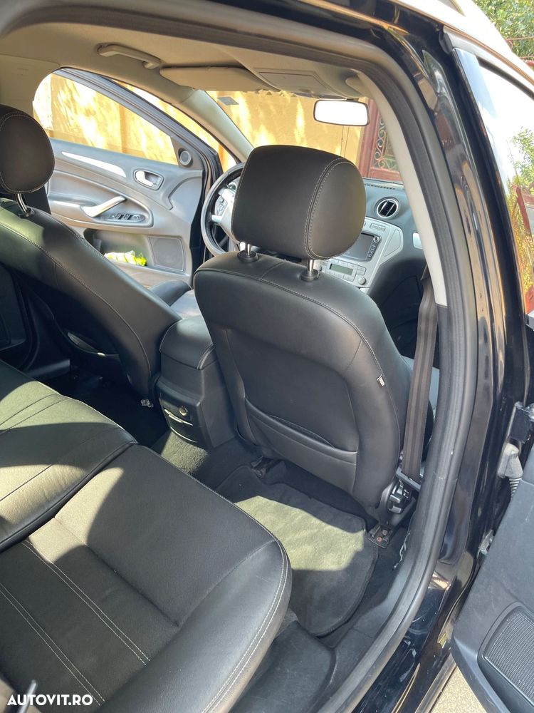 Ford Mondeo 2.0 PFi Titanium - 12