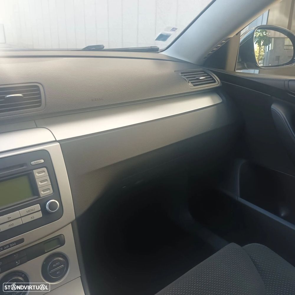 VW Passat Variant - 8