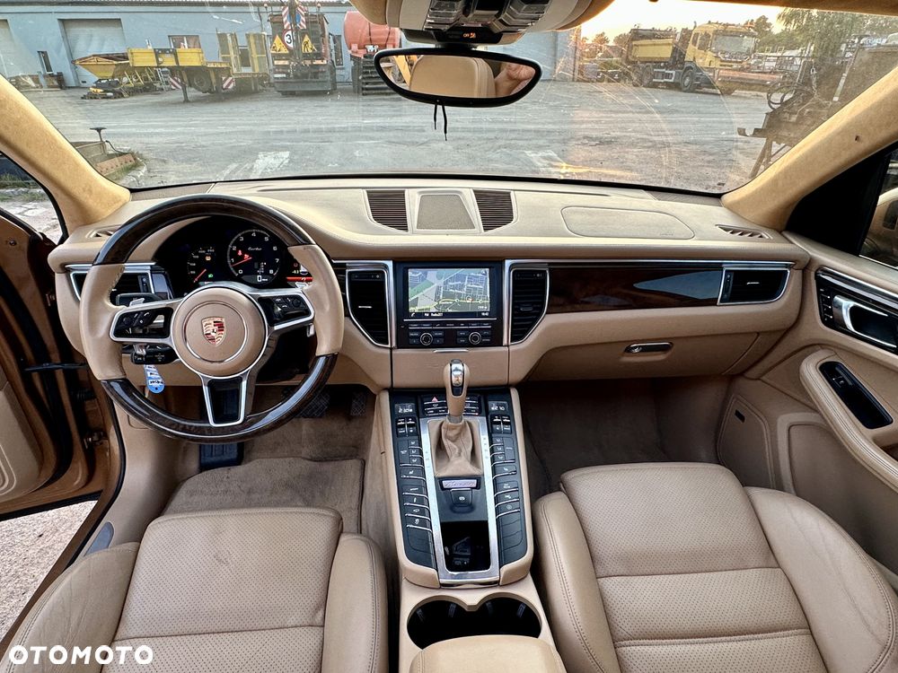 Porsche Macan Turbo PDK - 14