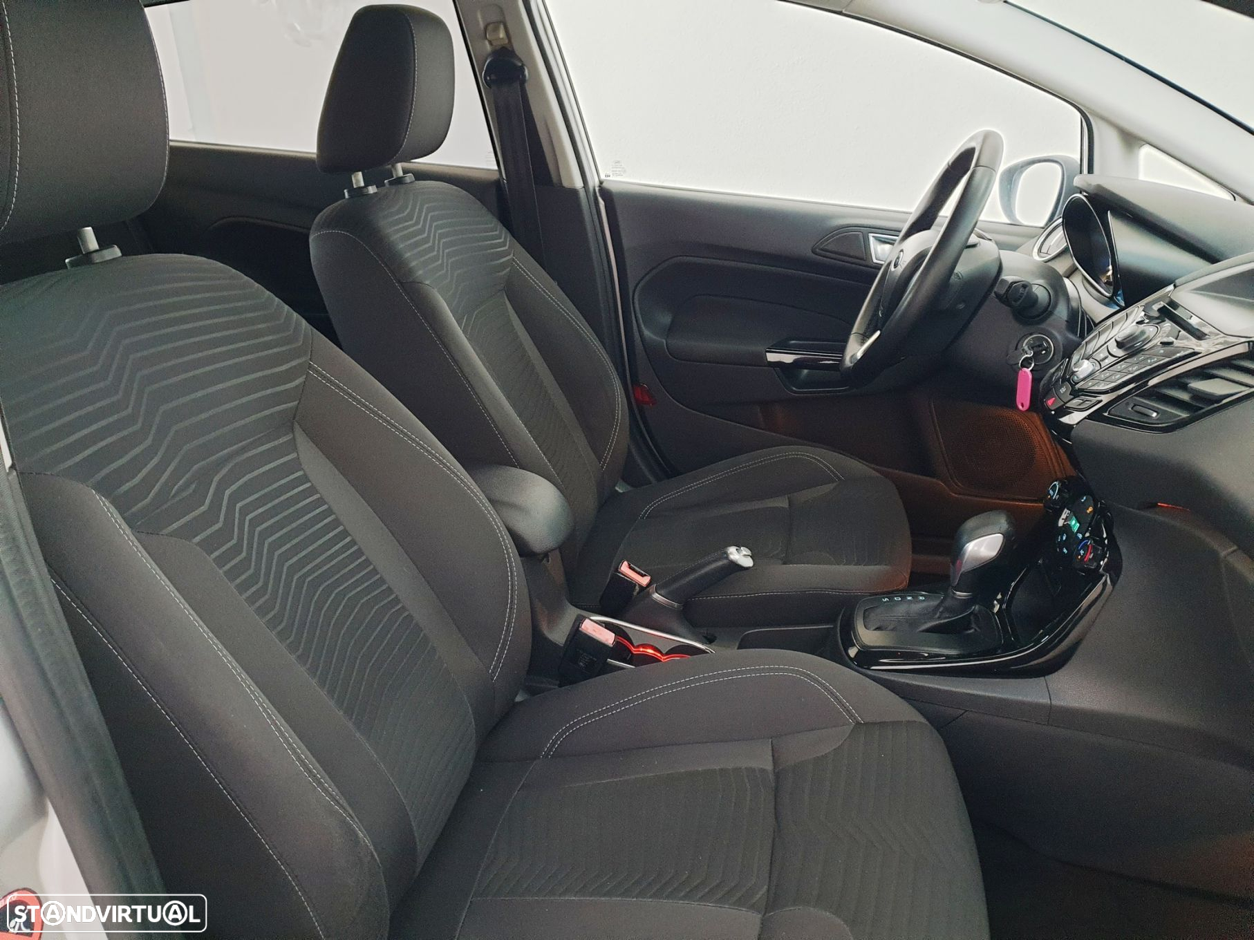 Ford Fiesta 1.0 T EcoBoost Titanium PowerShift - 18