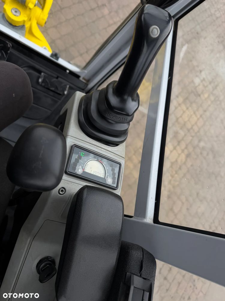 Wacker Neuson ET16 Minikoparka 2 tony. JAK NOWA 2018rok z Gospodarstwa Norweskiego 1190mtg. IGŁA! Rozsuwane hydraulicznie gąsienice. Dodatkowe sekcje Hydrauliczne. Silnik Yanmar 3 cyl. Aktualna DEKRA BMWT. Po serwisach! Ani deka luzów i wycieków. OKAZJA TANIO. Zadbana maszyna. 2 łyżki - 25